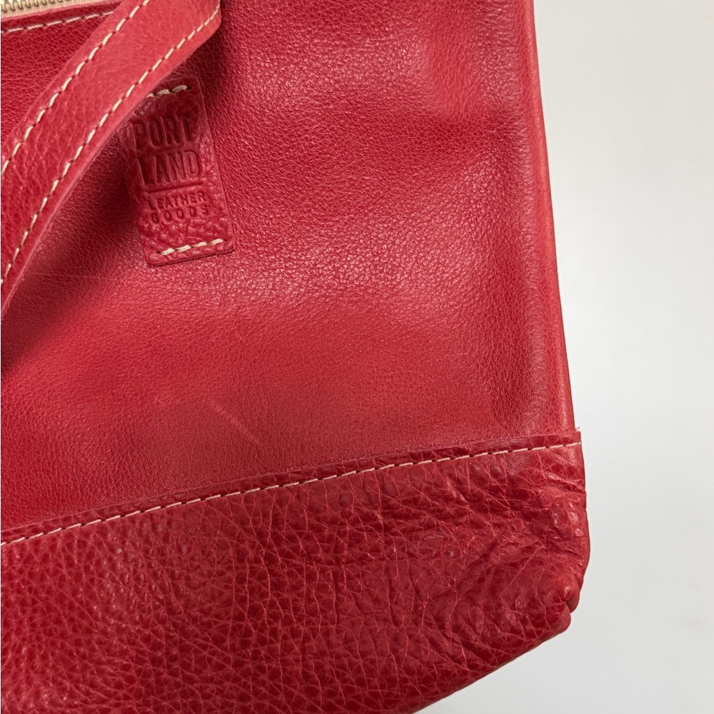 Portland Leather Sugar Crossbody Bag (pink) from the rainbow collection - Picture 4 of 5